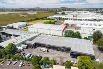 VACANT HIGH STUD ROSEBANK ROAD INDUSTRIAL UNIT