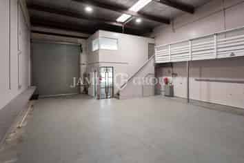 VACANT HIGH STUD ROSEBANK ROAD INDUSTRIAL UNIT