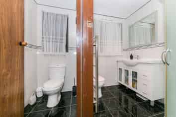 84 Captain Scott Road, Glen Eden