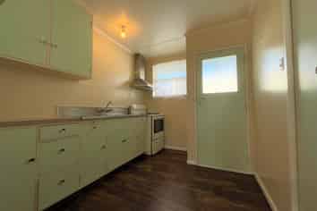 2/105 Heretaunga Street, Palmerston North