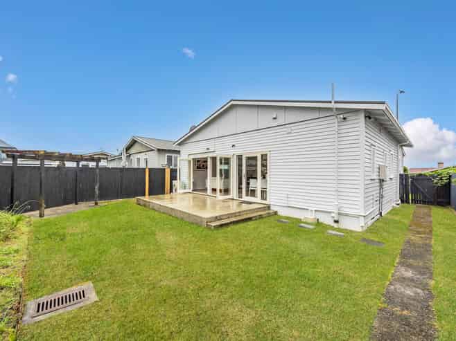 146 Point Chevalier Road, Point Chevalier