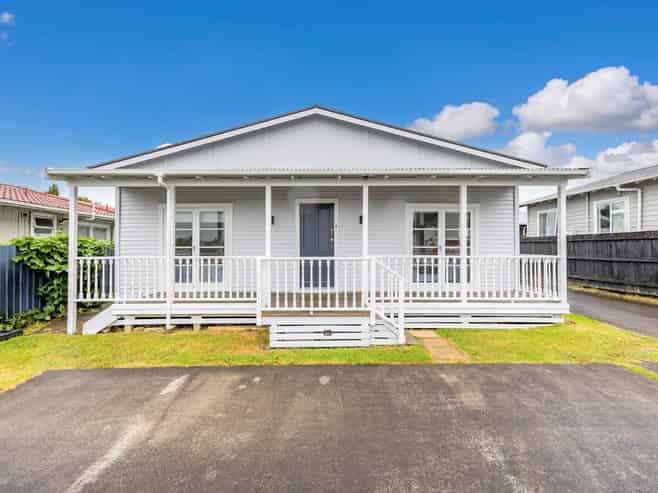 146 Point Chevalier Road, Point Chevalier