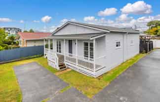 146 Point Chevalier Road, Point Chevalier