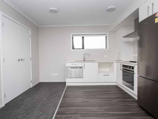 204/17 Vialou Street, Hamilton Central