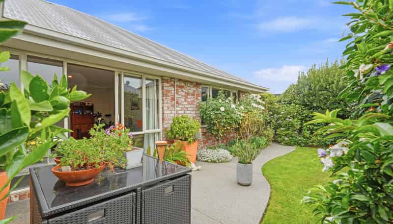 111a Geraldine Street, Edgeware