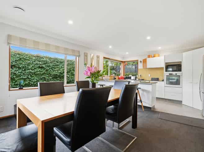 111a Geraldine Street, Edgeware