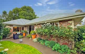 111a Geraldine Street, Edgeware