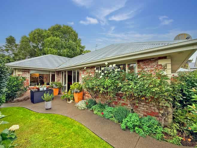 111a Geraldine Street, Edgeware