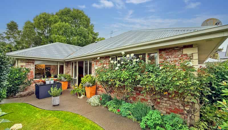 111a Geraldine Street, Edgeware