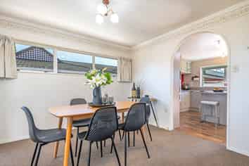 61 Terry Crescent, Milson