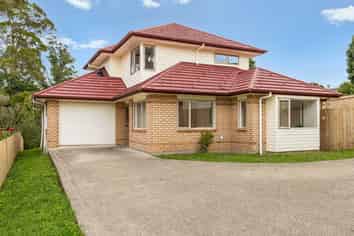 8 Elder Place, Massey
