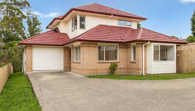 8 Elder Place, Massey