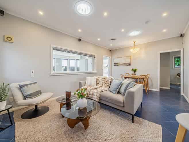 7 Sunset Parade, Plimmerton