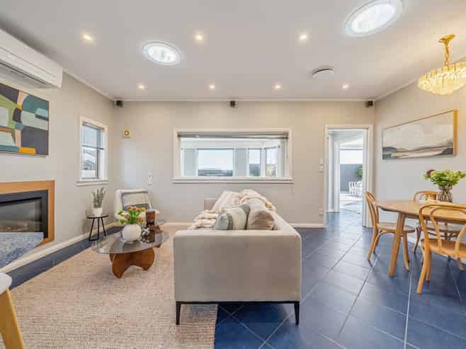 7 Sunset Parade, Plimmerton