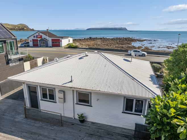 7 Sunset Parade, Plimmerton