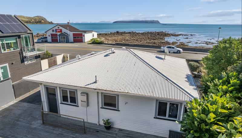 7 Sunset Parade, Plimmerton