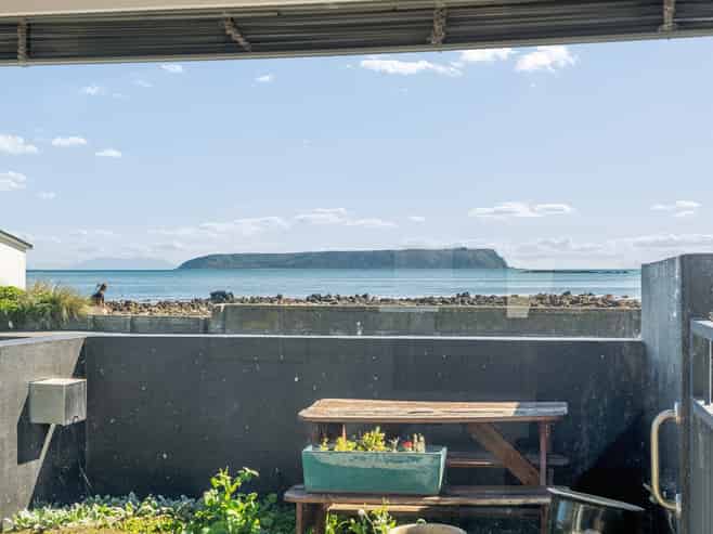 7 Sunset Parade, Plimmerton