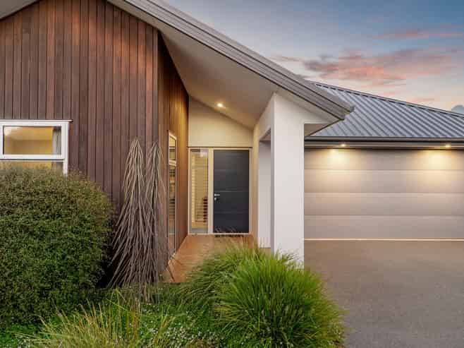 57 Verdeco Boulevard, Lincoln