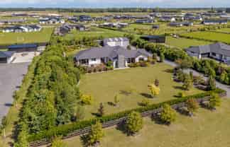 57 Verdeco Boulevard, Lincoln