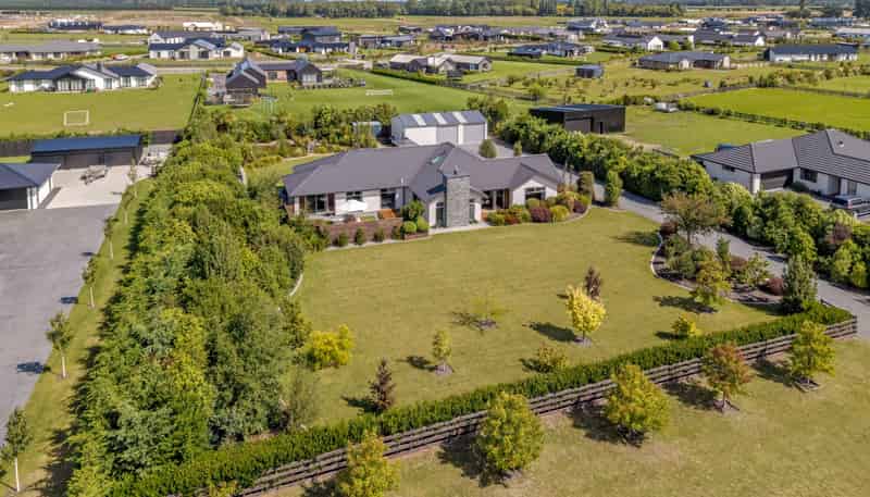 57 Verdeco Boulevard, Lincoln