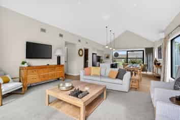 44 Arohaina Avenue, Karaka