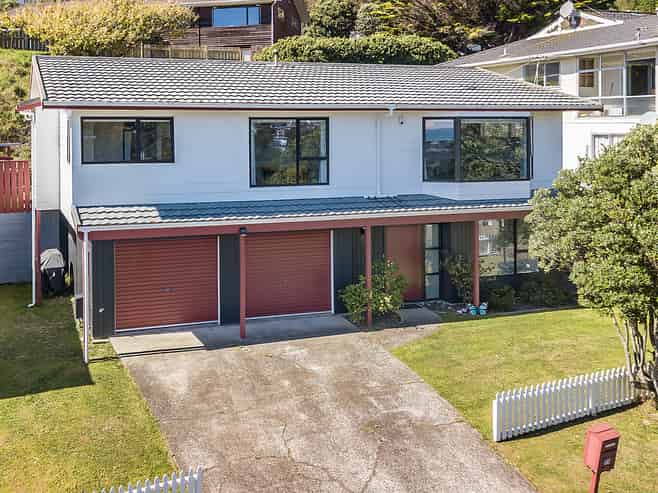 71 Leeward Drive, Whitby