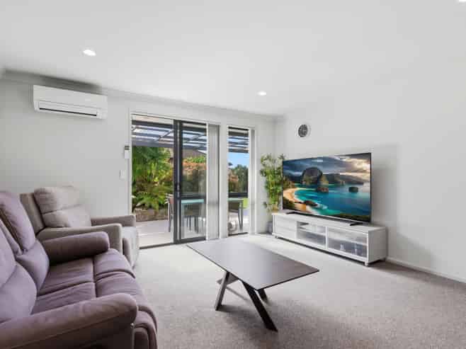 30 Seabreeze Place, Papamoa