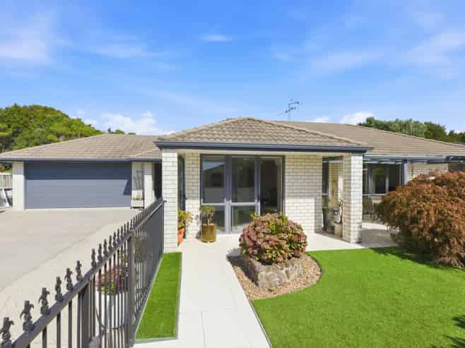 30 Seabreeze Place, Papamoa