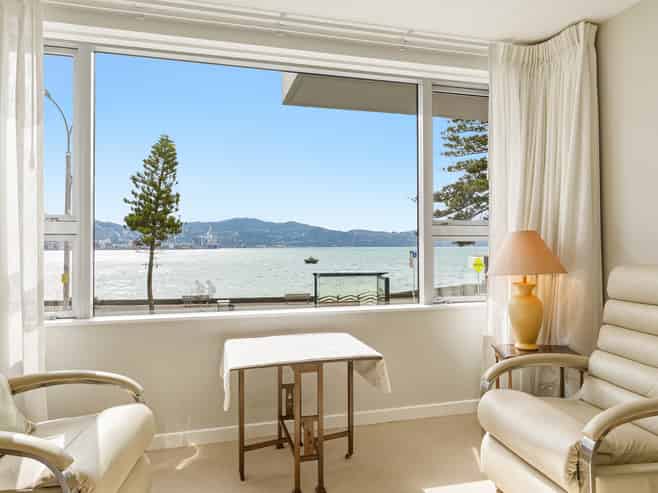 1B/236 Oriental Parade, Oriental Bay