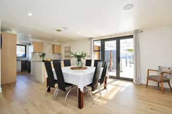 27 Oak Grove, Ashburton