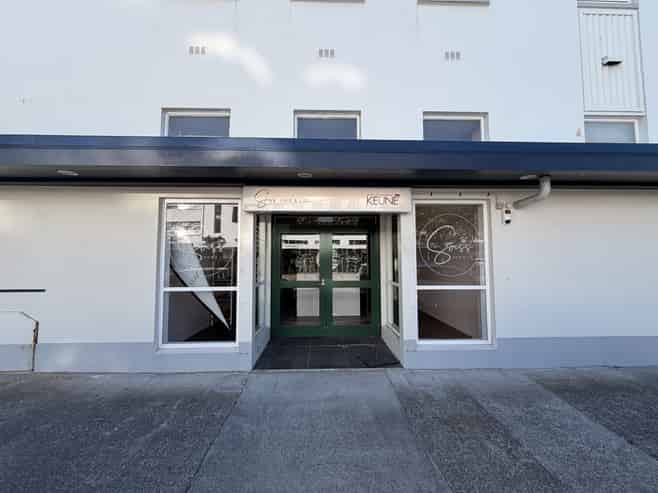 Functional retail space with hair salon fit out