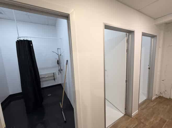 FOR LEASE – Prime Retail or Office Space