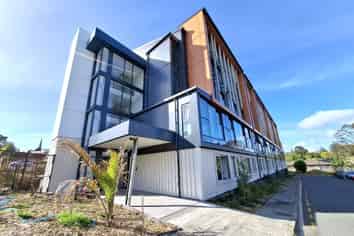 13E/30 Westward Ho Road, Glen Eden