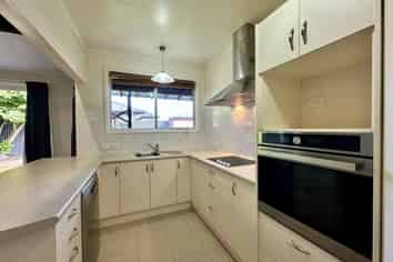 2/115 Walker Street, Ashburton