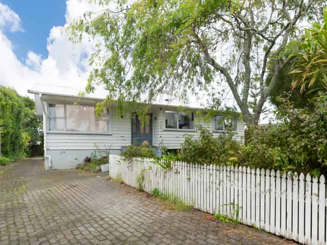 205 Halsey Drive, Lynfield