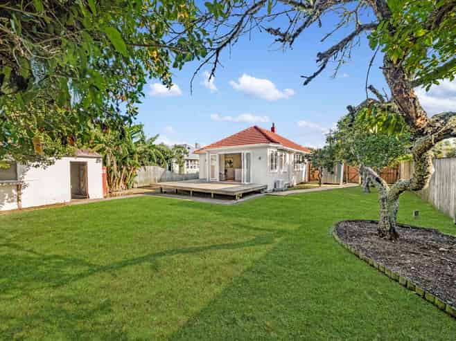 25 Alamein Road, Panmure