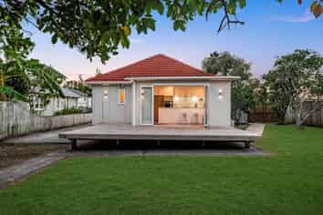 25 Alamein Road, Panmure