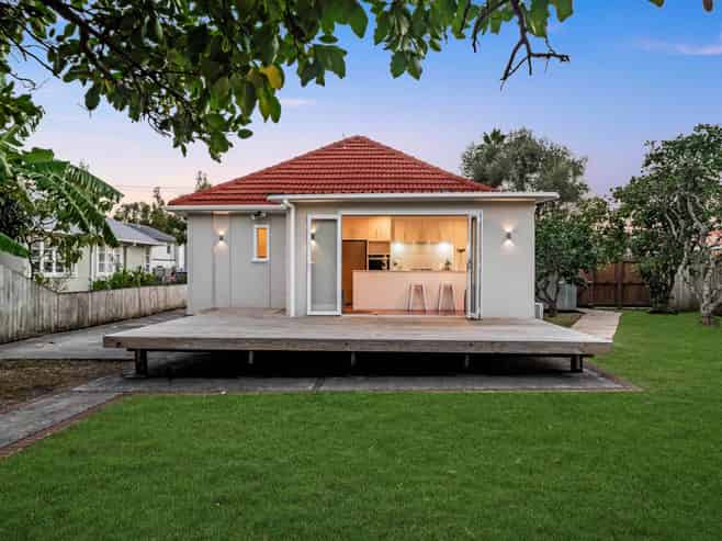 25 Alamein Road, Panmure