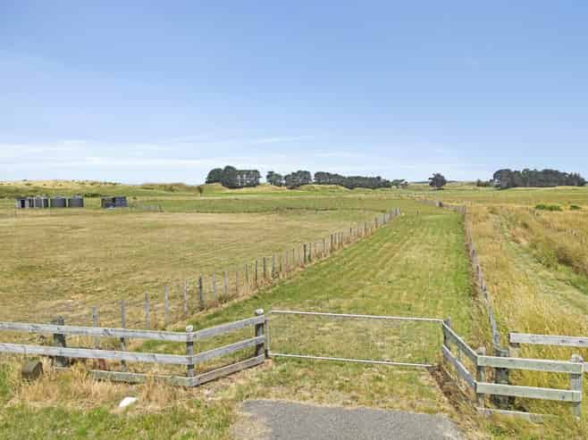 36 Mowhia Grove, Waitarere