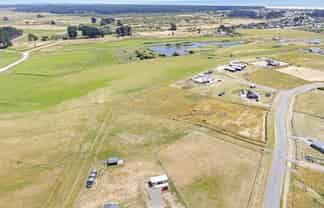 36 Mowhia Grove, Waitarere