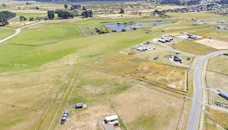 36 Mowhia Grove, Waitarere