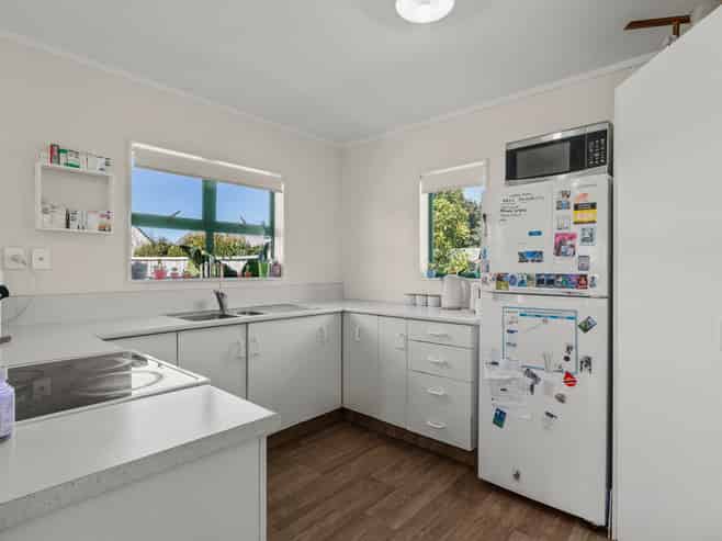 20 Linton Crescent, Matua