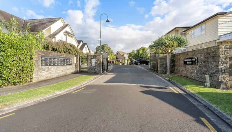 54 Grammar School Road, Pakuranga