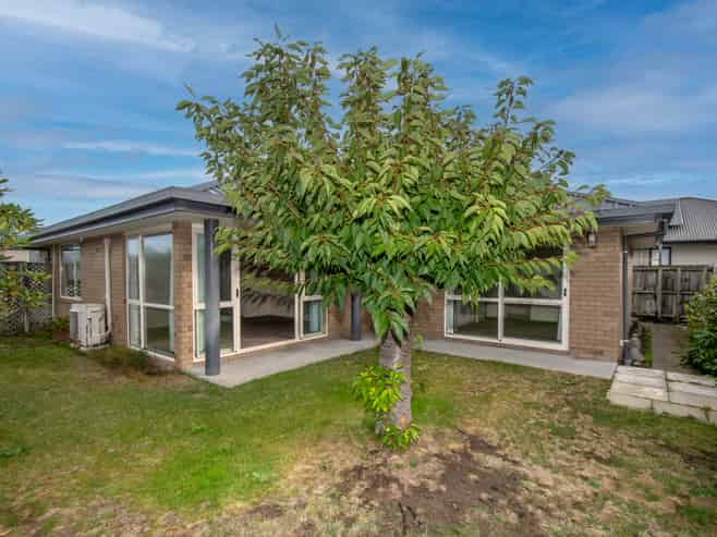 32 Surfers Place, North New Brighton