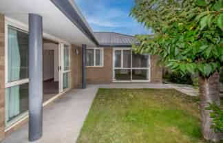 32 Surfers Place, North New Brighton