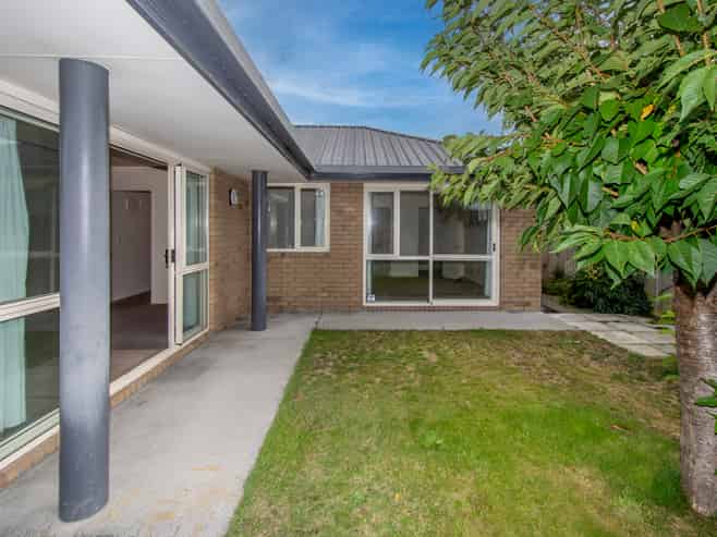 32 Surfers Place, North New Brighton