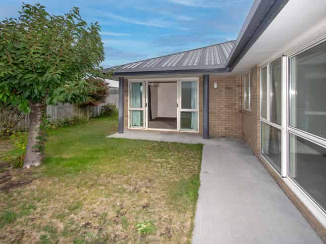 32 Surfers Place, North New Brighton