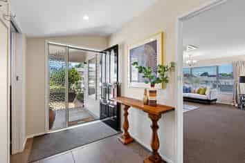 37  Fickling Ave, Mount Roskill