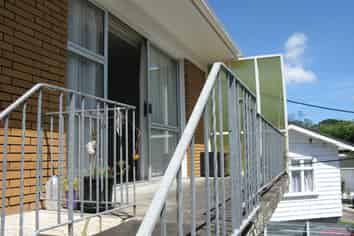 4/15A Oates Road, Glen Eden