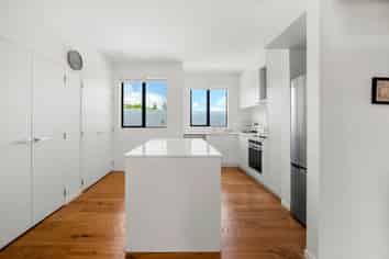 23/ East Coast Road, Milford